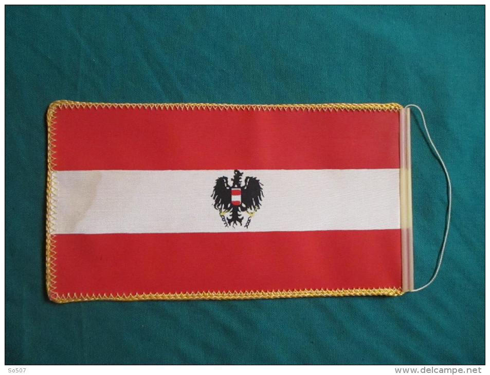 Small Flag-Austria 11x21 Cm - Drapeaux