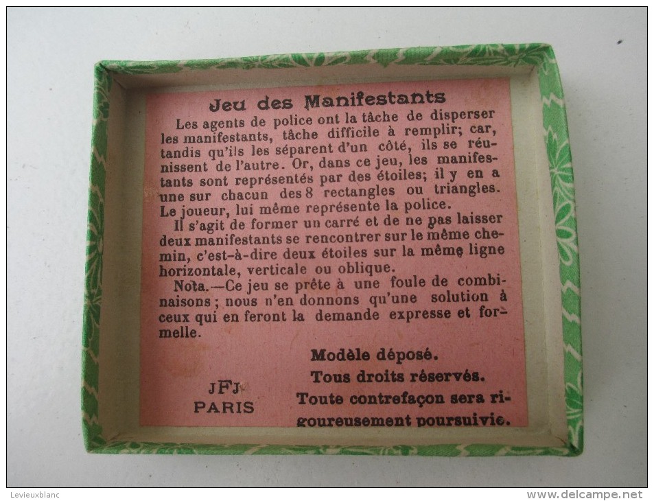 Jeu Ancien/"Jeux Des Manifestants"/Jeu De Société /Avec Tapis De Papier, Et Régle Du Jeu/ Vers 1880-1900 JE147 - Autres & Non Classés