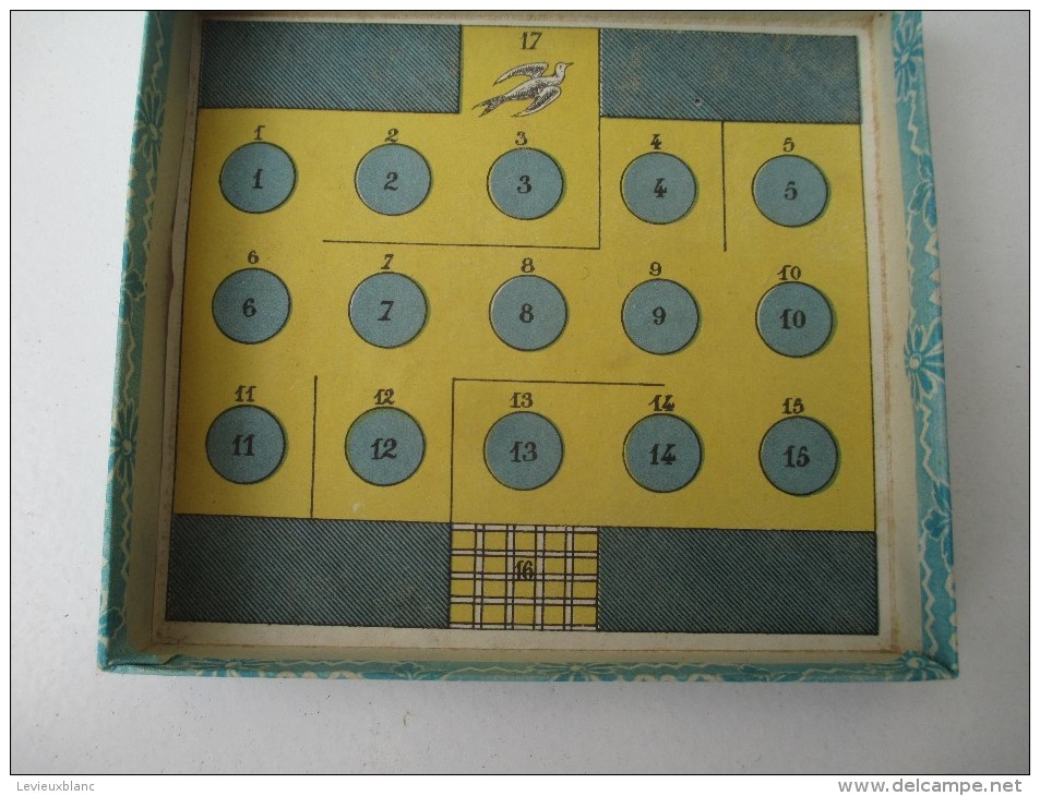 Jeu Ancien/"L'Evasion Difficile"/Jeu De Société /Tapisde Fond De Boite, 11 Pions Et Régle Du Jeu/ Vers 1880-1900   JE145 - Otros & Sin Clasificación