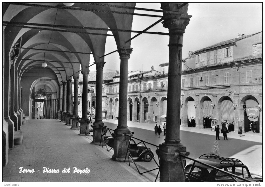 04585 "FERMO - PIAZZA DEL POPOLO"  ANIMATA, AUTO '60.  CART   SPED 1965 - Fermo