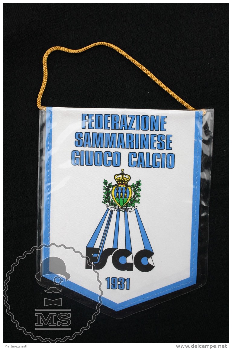 Sport Advertising Cloth Pennant/ Flag/ Fanion Of The San Marino Football Federation FSGC - Kleding, Souvenirs & Andere