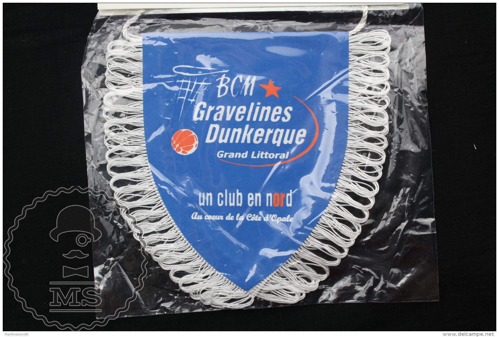 Sport Advertising Cloth Pennant/ Flag/ Fanion Of French Basket Club Maritime Gravelines-Dunkerque - Abbigliamento, Souvenirs & Varie