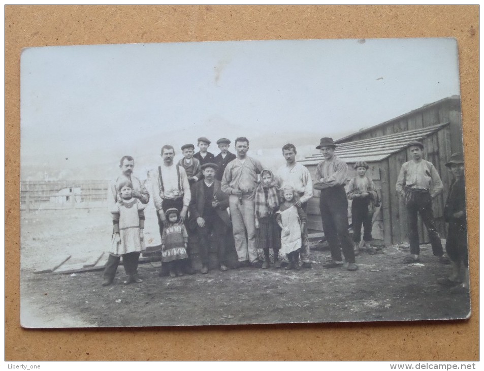 Groep Mannen & Kinderen ( Te Identificeren / Identifiy ) Anno 1914 Stamp Osterreich ( Zie Foto Voor Details ) !! - Sports