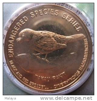 MALAYSIA 2005 2004 25 Cents Coins Birds Nordic Gold BU Coin Card Black And Red Broadbill - Malaysia