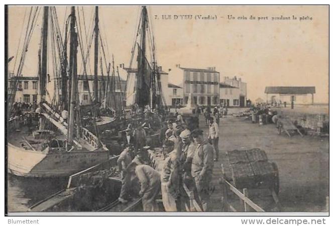 CPA Vendée Circulé Ile D´Yeu Pêche - Ile D'Yeu