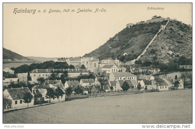 AT HAINBURG / Schlossberg / - Hainburg