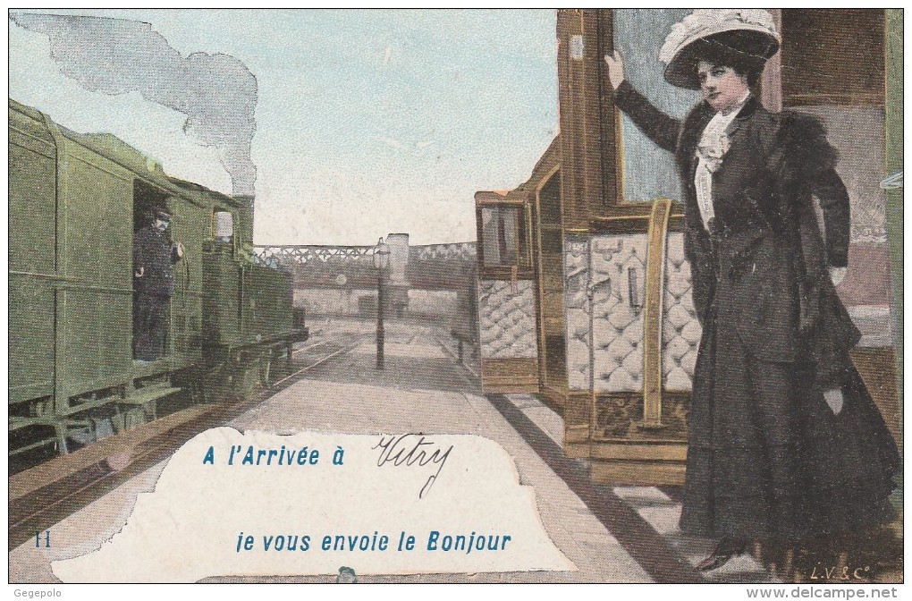 VITRY LE FRANCOIS   - A L'Arrivée De ....... , Je Vous Envoie Le Bonjour - Vitry-le-François