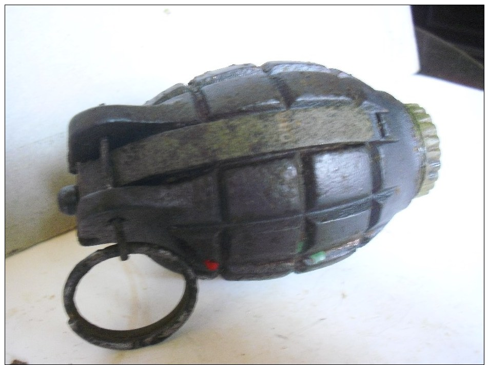 Grenade MILLS Modèle 36 "SUPER"COMPLETE ""100% D´origine"FOUILLE"EXCELLENT CONDITION "RELIC - Armi Da Collezione