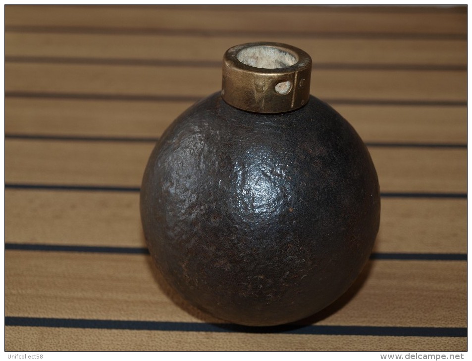 Vends  Beau Modèle 14 Française Grenade Début De Guerre 14/18 - 1914-18