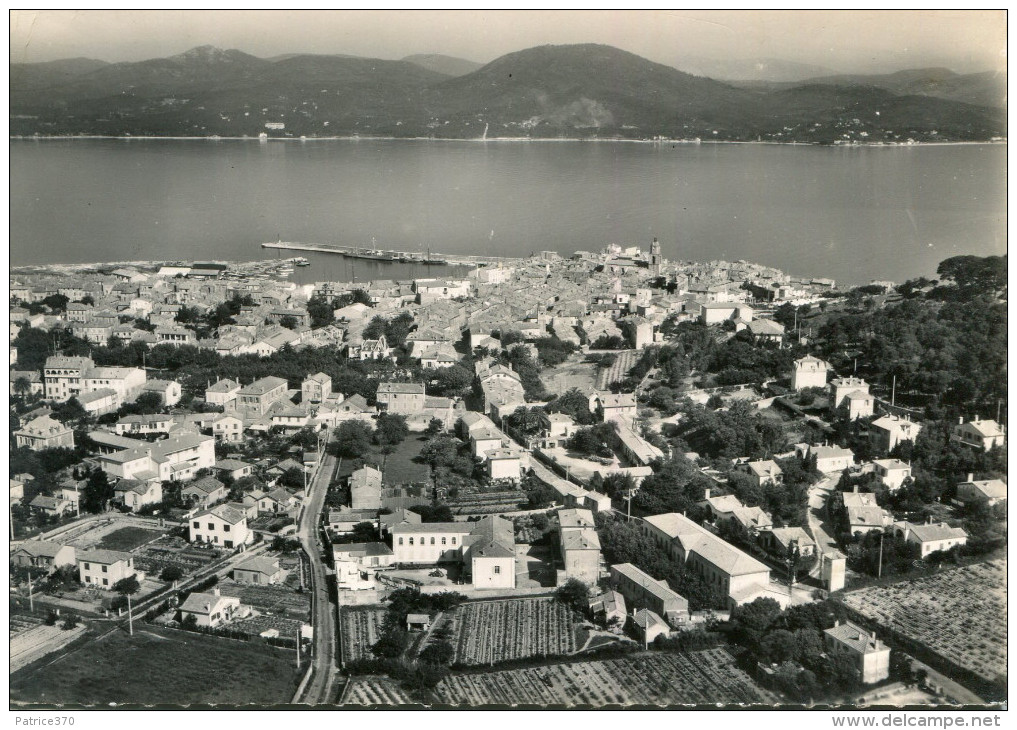 SAINT TROPEZ - La Ville Et Le Golf - Saint-Tropez