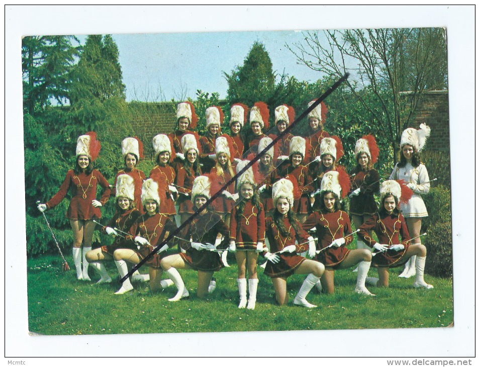 CPM  - Les Majorettes Du Chemin Vert  - Montdidier - Montdidier