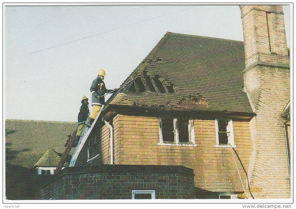 Whetstone: FIREMEN Inspecting Damage To The Roof Of All Saints Primary School Following The Fire Of 25th June 1989 - Brandweer
