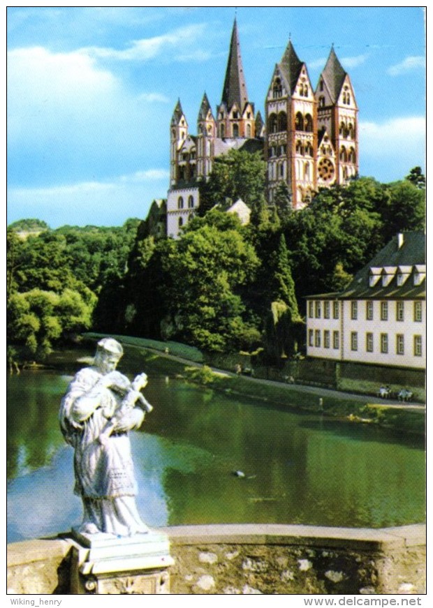 Limburg An Der Lahn - Blick Von Der Alten Lahnbrücke Zum Dom - Limburg