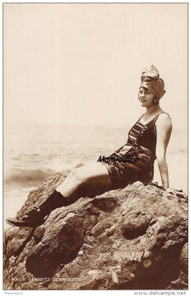 1924 Série MACK SENNETT COMEDIES. 8 Belles photos sépia de l´actrice américaine PHYLLIS HAWER ( 1 en double)