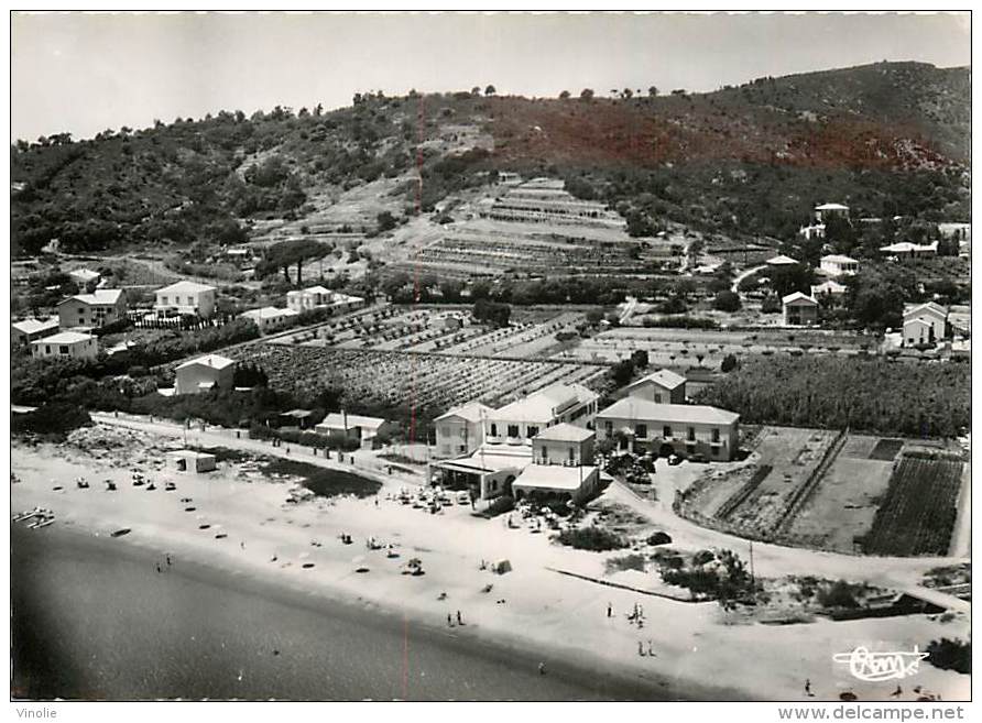 D-16 328 : LE LAVANDOU VUE AERIENNE - Le Lavandou