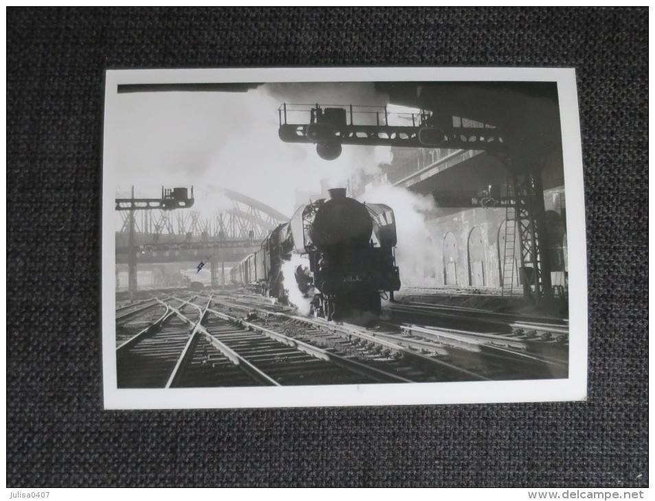 PARIS EST (75) Photographie Chemin De Fer Locomotive à Vapeur 1958 - Metro, Estaciones