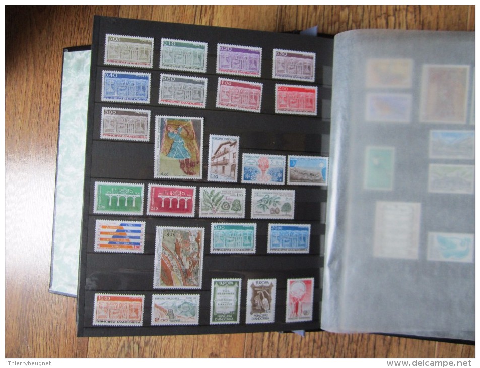 VEND BELLE COLLECTION TIMBRES D ´ ANDORRE FRANCAIS , ANNEES 1978 - 1986 COMPLETES , NEUFS SANS CHARNIERE !!!! - Collections