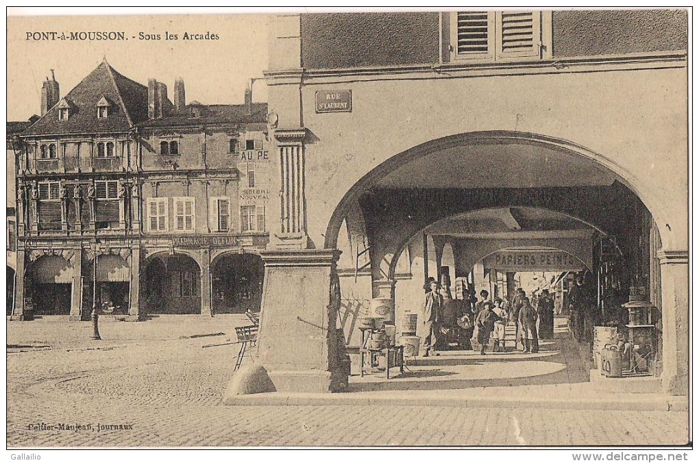 PONT A MOUSSON SOUS LES ARCADES CPA ANIMEE - Pont A Mousson