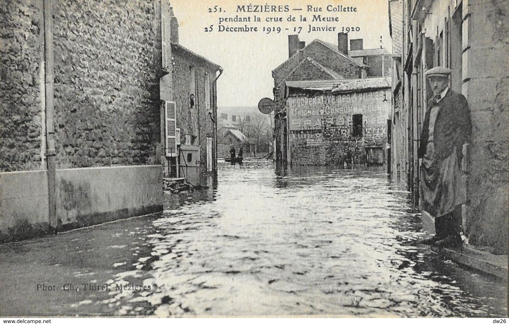 Mézières - Rue Collette Pendant La Crue De La Meuse 25 Décembre 1919 - 17 Janvier 1920 - Carte Non Circulée - Inondations