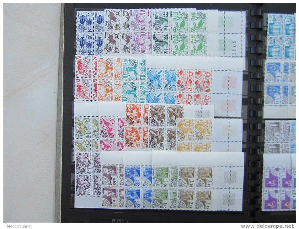 VEND BEAUX TIMBRES DE FRANCE PREOBLITERES ANNEES 1977 - 1989 COMPLETES EN BLOCS DE 4 , NOMBREUX COINS DATES !!! - 1964-1988