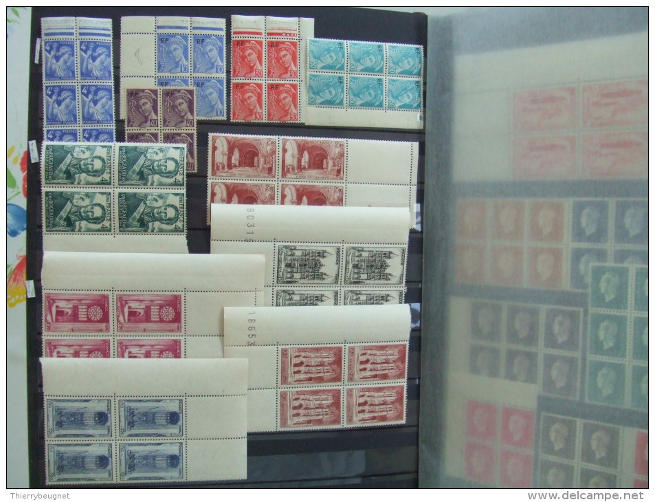 VEND SUPERBE COLLECTIONS DE TIMBRES EN BLOCS DE 4 OU 6, NEUFS LUXES, 1924-1957, COTE IMPORTANTE, BONNES VALEURS !!!