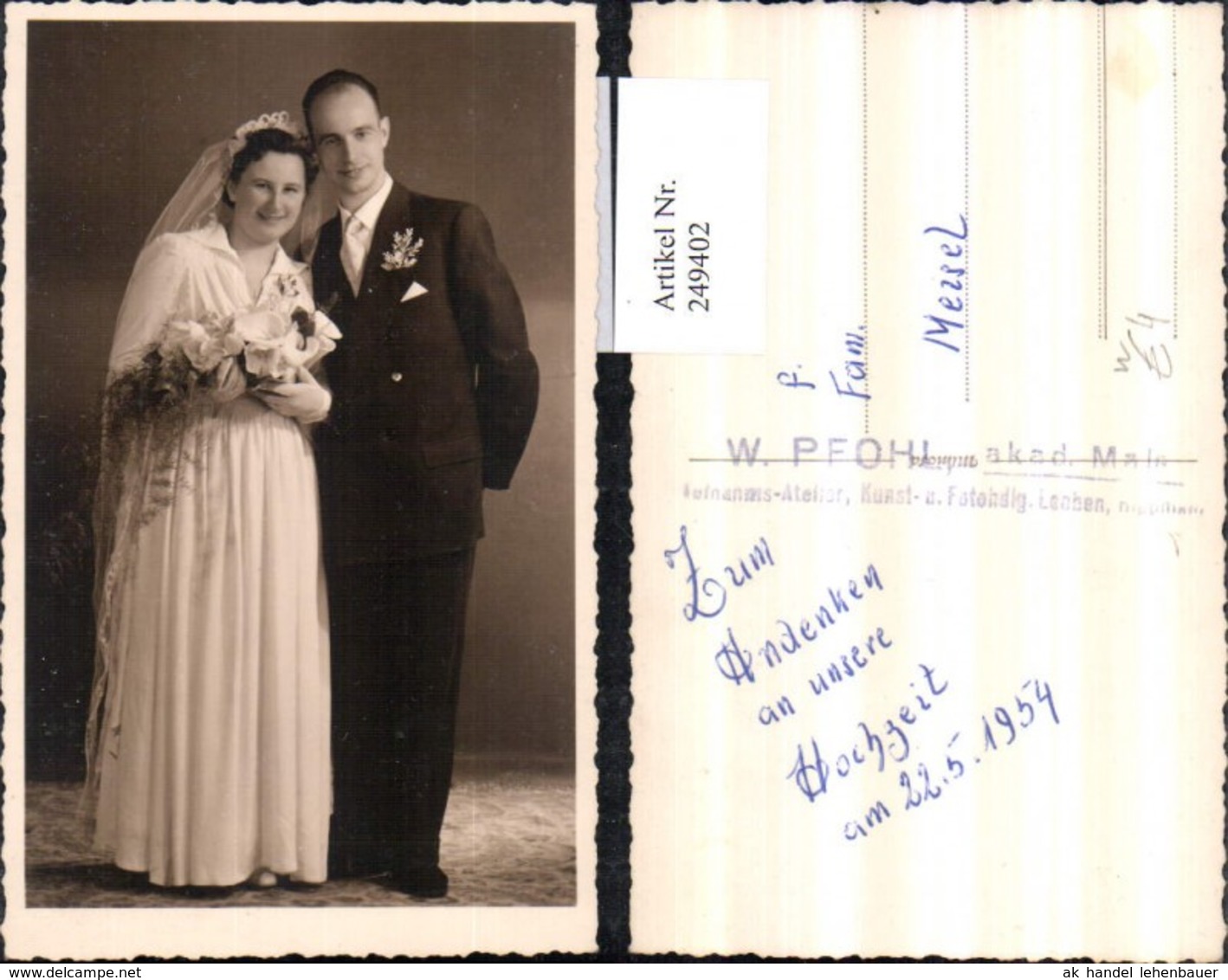 249402,Foto AK Leoben Hochzeit Braut Br&auml;utigam Brautkleid Schleier Blumenstrau&szlig; 1954 - Hochzeiten