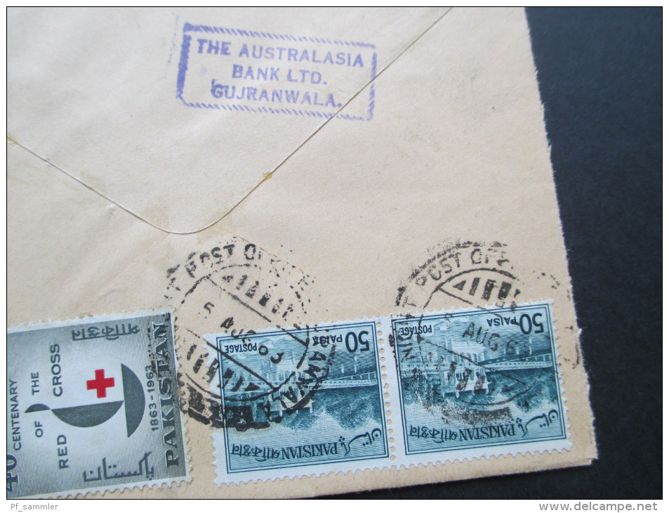 Pakistan 1963 Air Mail Registered Ganzsache Mit Zusatzfrankatur. Gujranwala. N.P.O. The Australasia Bank Ltd - Pakistan