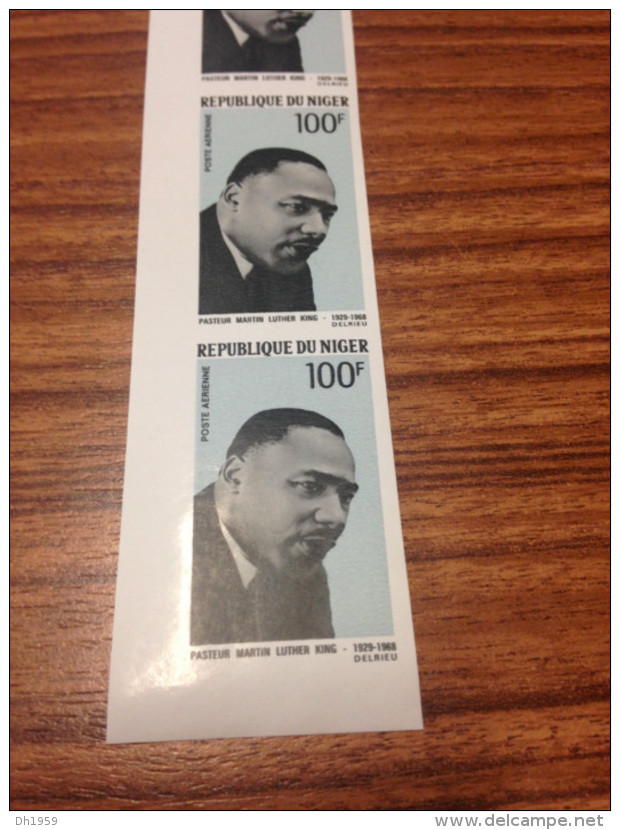 LUTHER KING MARTIN PASTEUR NIGER BANDE DE 4 NON DENTELEES STRIP OF 4 IMPERFORATED IMPERF UNGEZAHNT - Martin Luther King