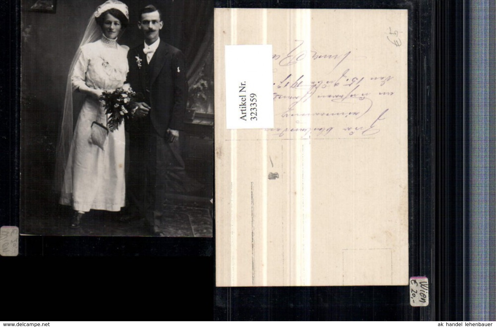 323359,Foto AK Hochzeit Hochzeitsfoto Brautpaar Schleier Tasche Brautstrau&szlig; 1917 - Hochzeiten