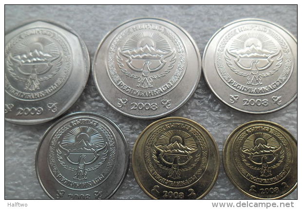 Kyrgyzstan  Set : 10 Tyiyn - 10 Som 2008-2009 UNC - Kirghizistan