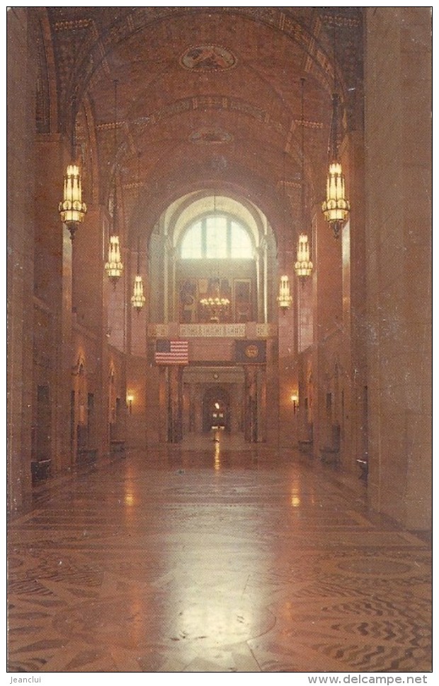 NEBRASKA STATE CAPITOL . LINCOLN . AFFR AU VERSO EN 1968 . 2 SCANES - Lincoln