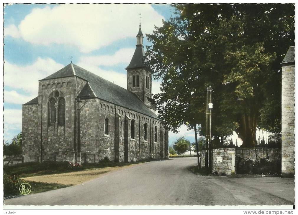 Méan -- L´ Eglise Et Les Tilleuls Séculaires. (2 Scans) - Havelange