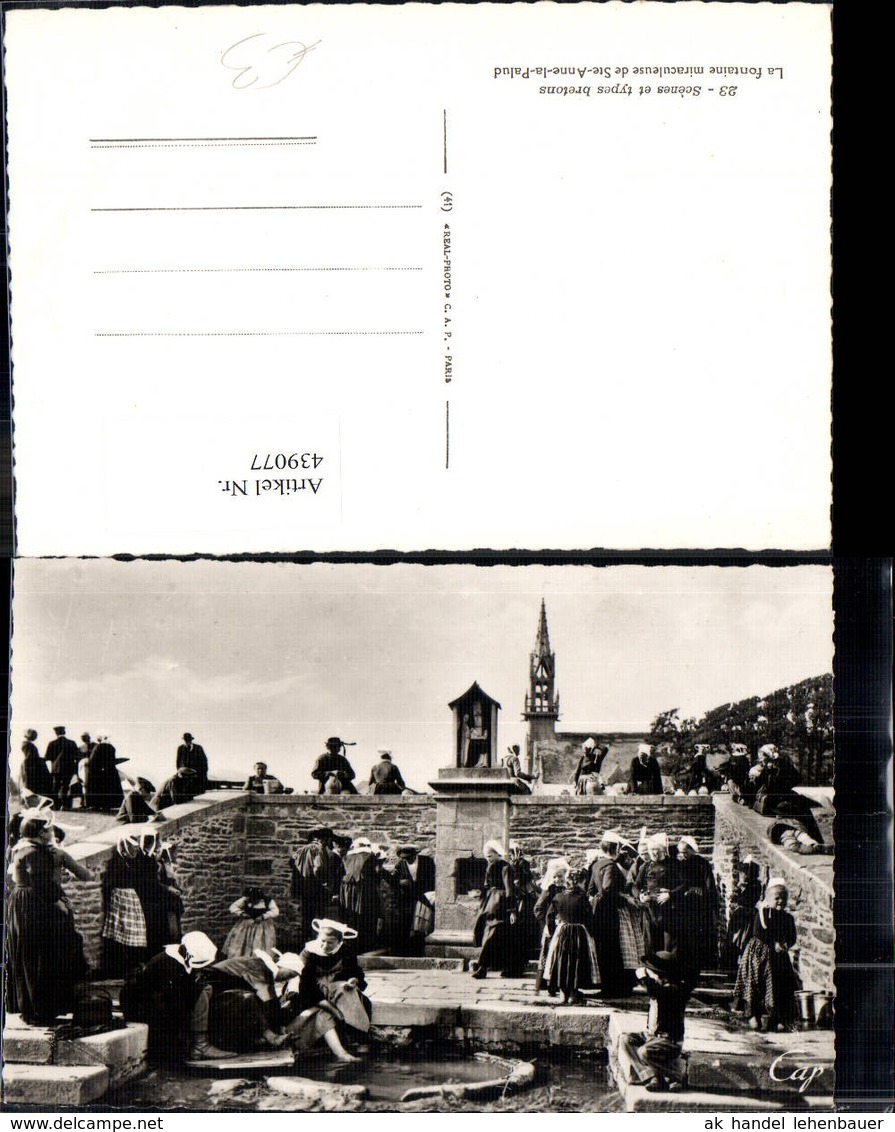 439077,Foto Ak Scenes Et Types Bretons Ste-Anne-la-Palud Brunne Kirche Volkstypen Eur - Europe