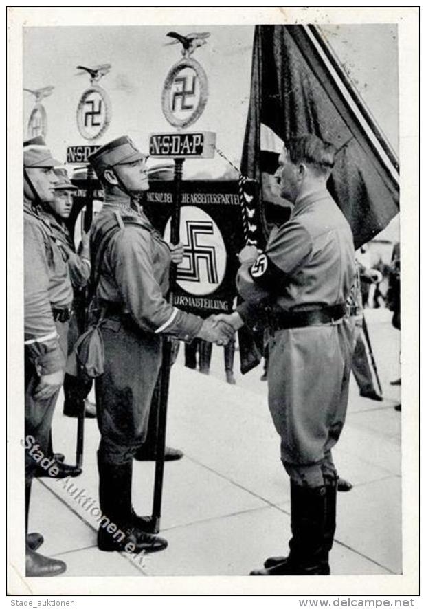 Hitler Weiht Mit Der Blutfahne Eine Standarte Der SA WK II   Foto AK I-II - Unclassified