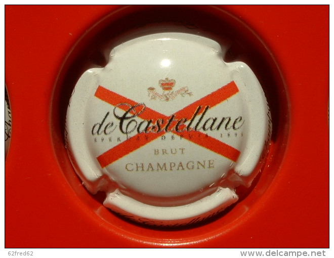 CAPSULE DE CHAMPAGNE  - DE CASTELLANE N°90d - De Castellane