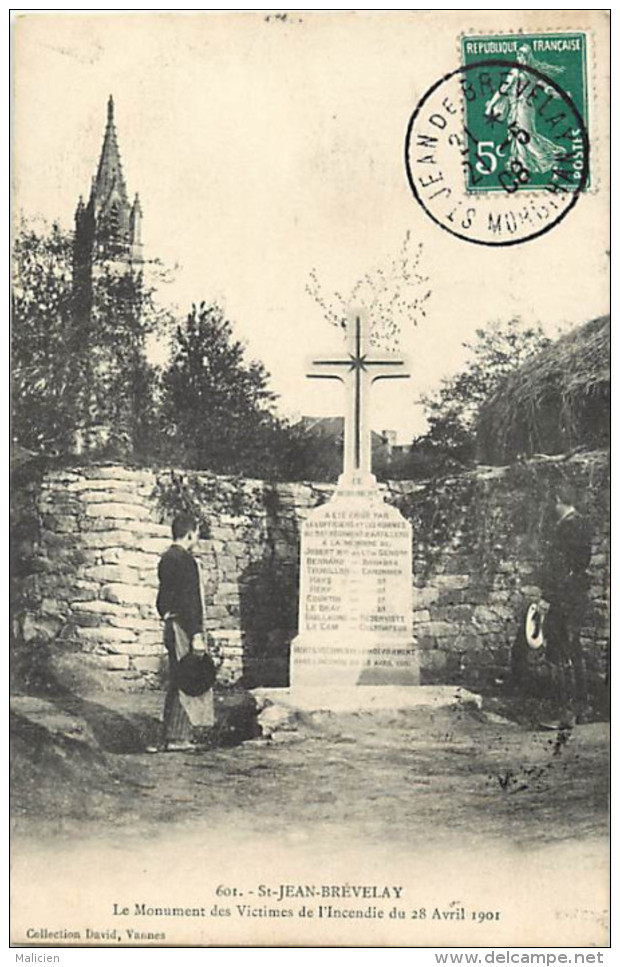 - Morbihan -ref-D54 - Saint Jean Brevelay - St Jean Brevelay - Monument Des Victimes De L Incendie 1902 - Monuments - - Saint Jean Brevelay