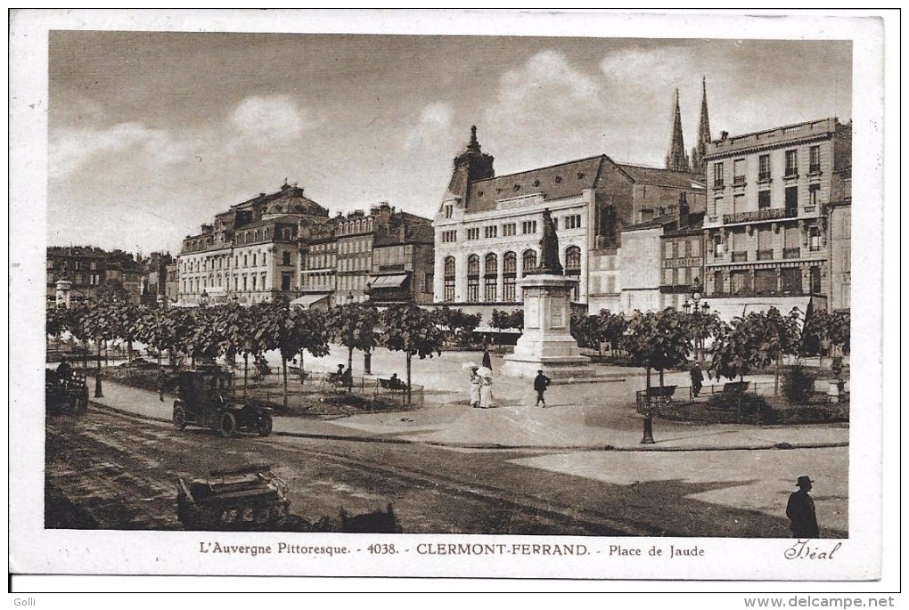 Clermont Ferrand - Place De Jaude - Clermont Ferrand