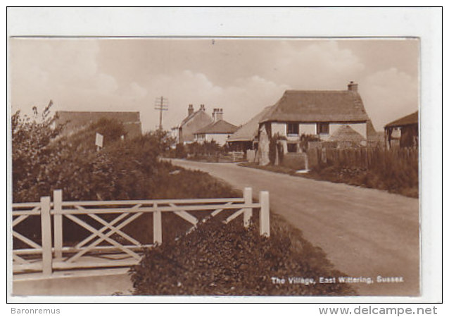 East Wittering - The Village - 1931     (160716) - Autres & Non Classés