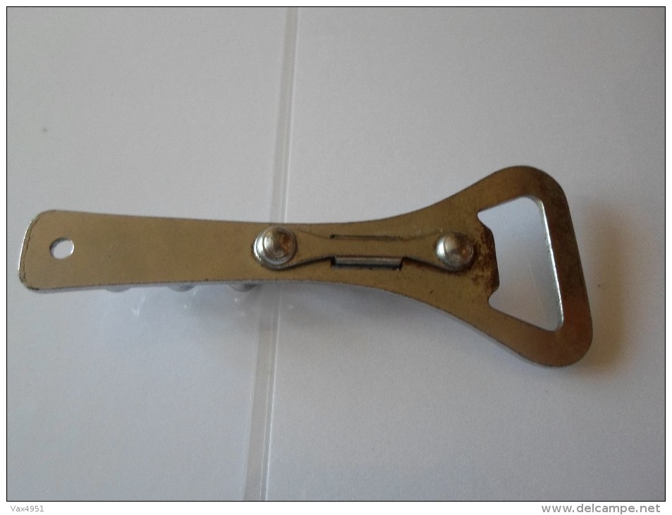 ANCIEN  DECAPSULEUR      ***   SUPERBE   A  SAISIR **** - Bottle Openers