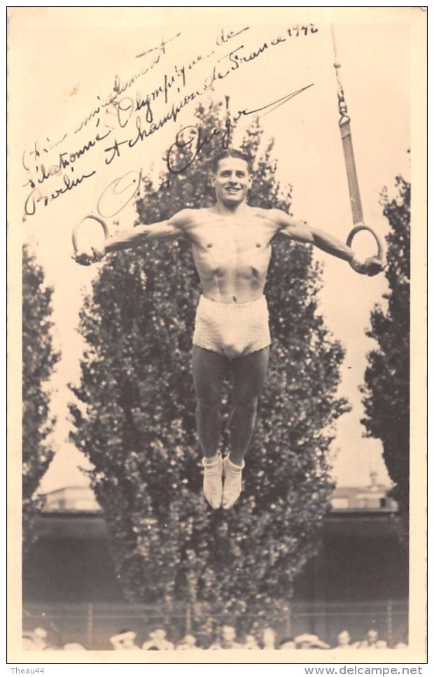 Cliché Du Gymnaste "A. AUGER" Champion De France 1942 Ayant Participé Aux Jeux-Olympique De 1936 - Anneaux - Gimnasia