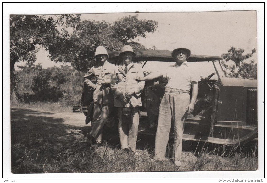 Photo Originale Afrique GUINEE Officier Tirailleurs Sénégalais Devant L'auto - Lieux