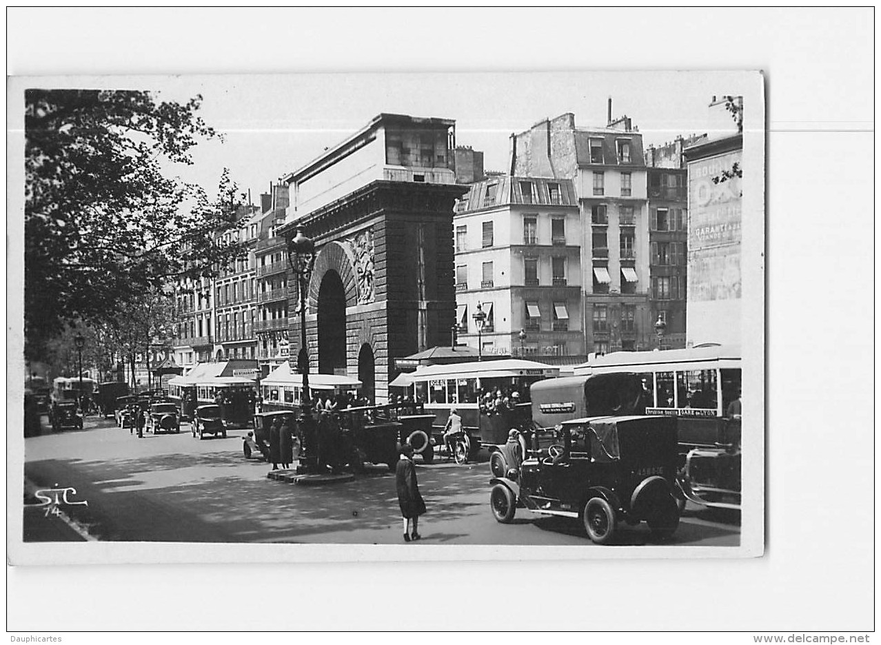 PARIS - Place Saint Martin Avec Superbe Plan Animé - Autobus Et Véhicules - BE -  2 Scans - Arrondissement: 18