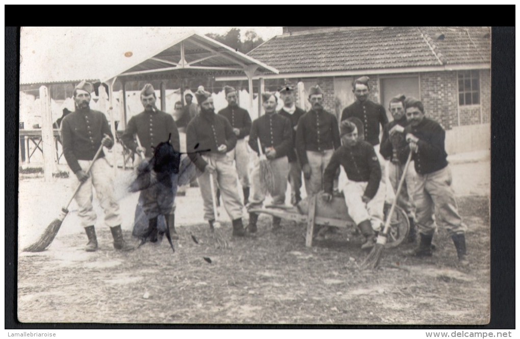 CARTE PHOTO DE MILITAIRES - Personen