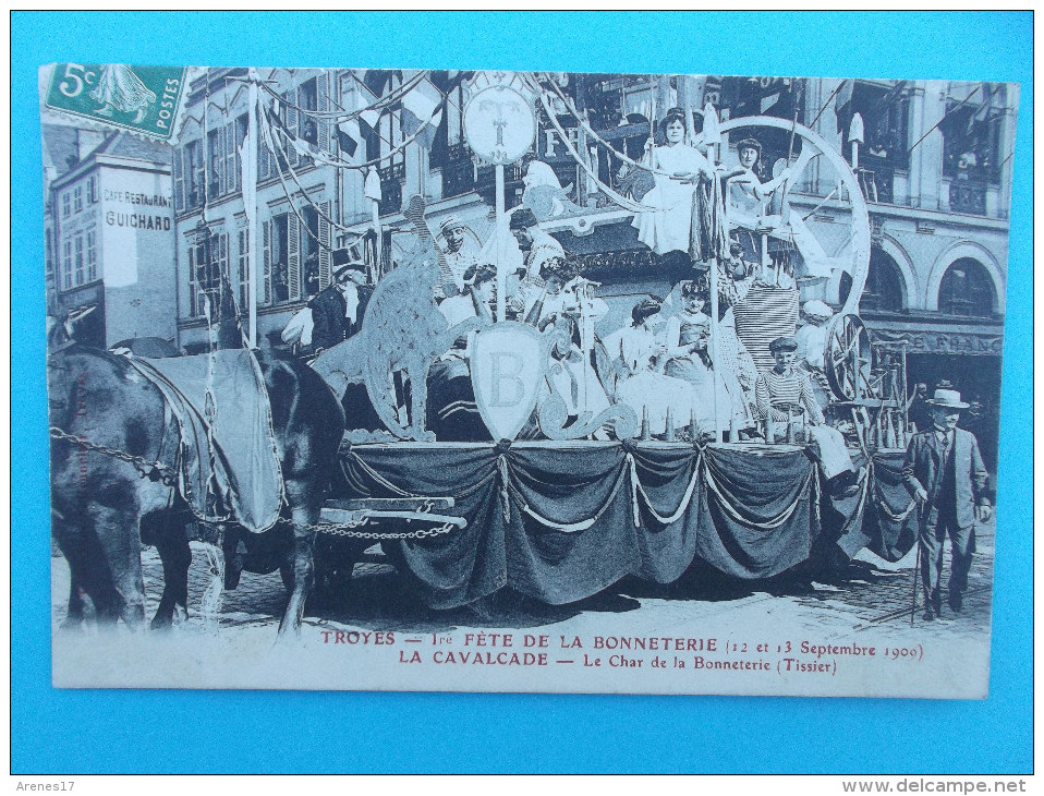 10 : TROYES : 1re FETE De La BONNETERIE , LA CAVALCADE Les 12 Et 13/09/1909 , C.P.A.,carte En Très Bon état ,animée - Carnaval