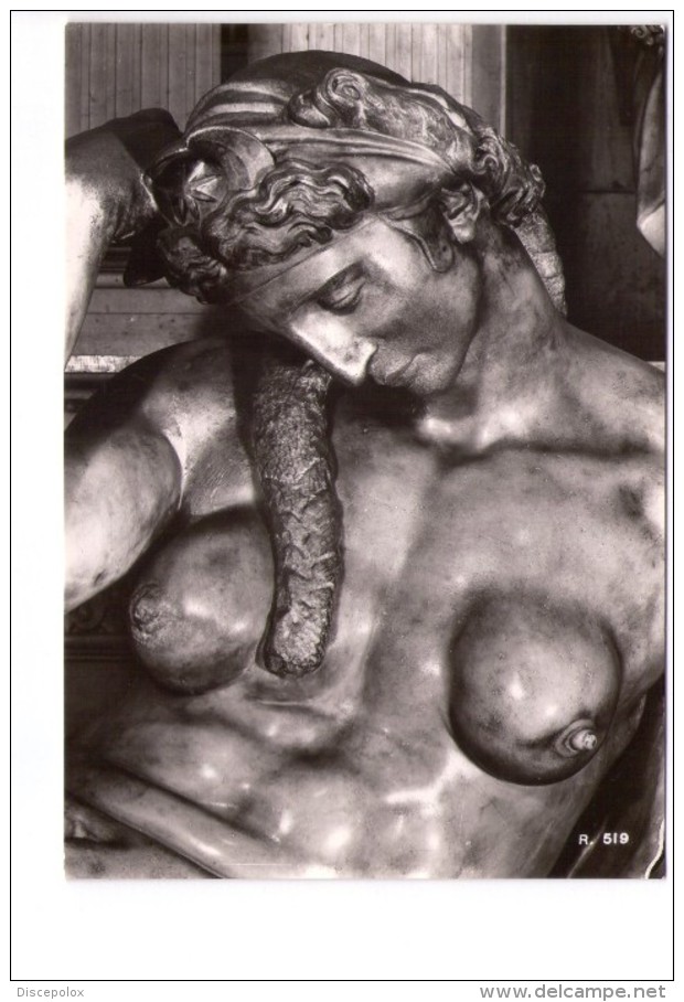 N2959 CARTOLINA CON SCULTURA DEL MICHELANGELO: La Notte ( Dett. ) Cappella Medicea, Firenze _ NON VIAG. - Sculptures