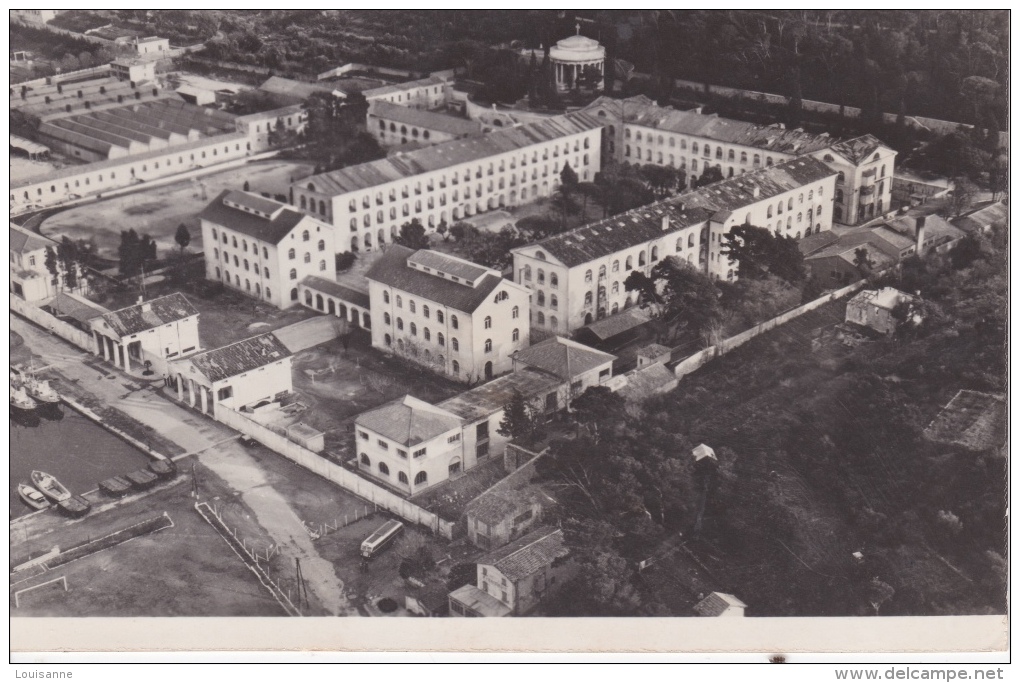 16 / 7 / 304 - ST. MANDRIER (83 )  Ecole Des Apprentis Mécaniciens , Armuriers Et Torpilleurs  De La Flotte - Saint-Mandrier-sur-Mer