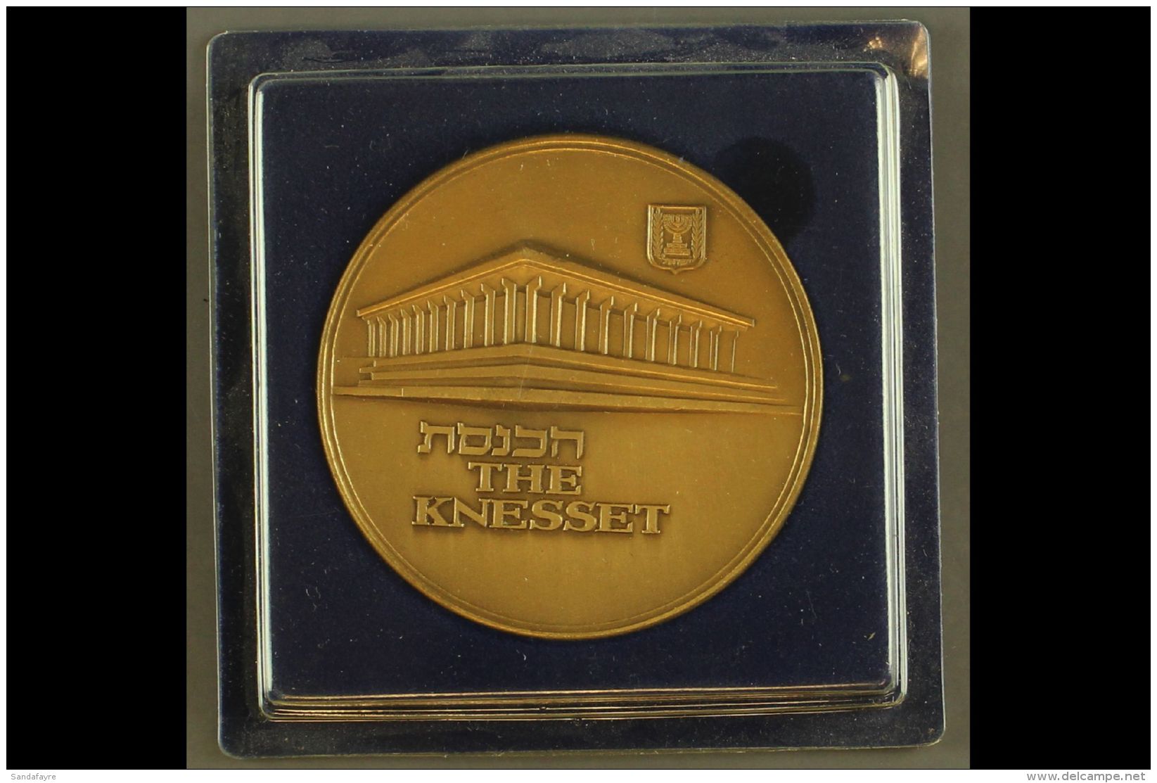 BRONZE MEDALLION Featuring The Knesset Building On The Front Side Of The Coin With The Emblem Of The State Of... - Altri & Non Classificati