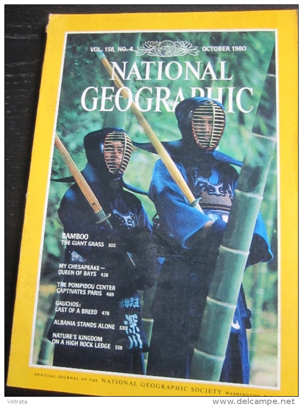 NATIONAL GEOGRAPHIC Vol. 158, N°4, 1980 :   Banboo, The Giant Grass - Albania  - The Pompidou Center ( Couverture Tâchée - Geography