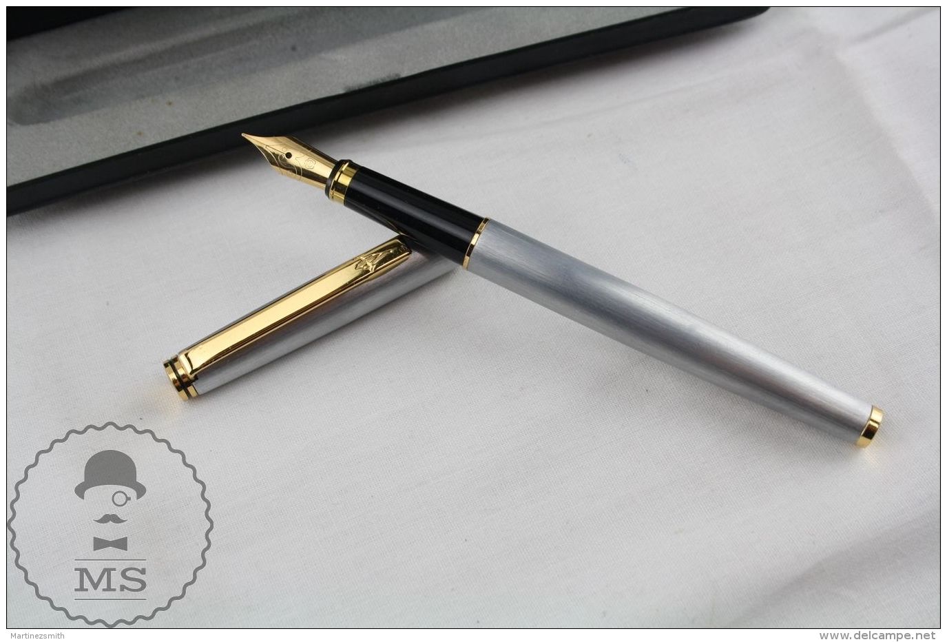 Collectible Marksman Grey And Golden Fountain Pen With Case - Plumes