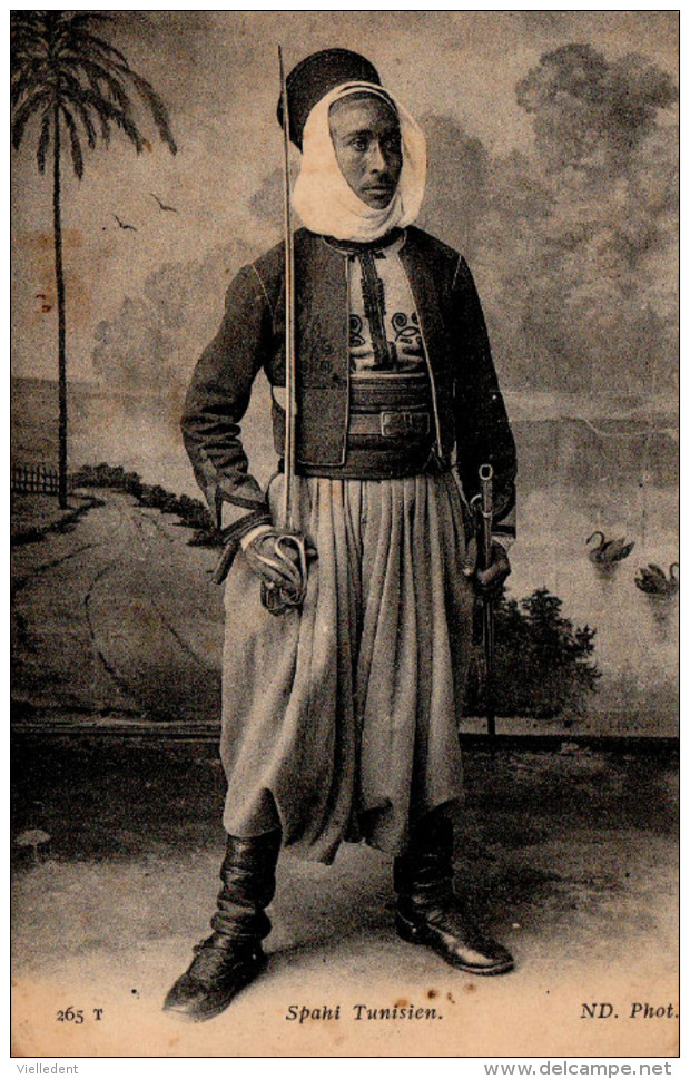 Tunisie - Spahi Tunisien Posant En Grande Tenue - Carte En Bon état - 2 Scans - Personen